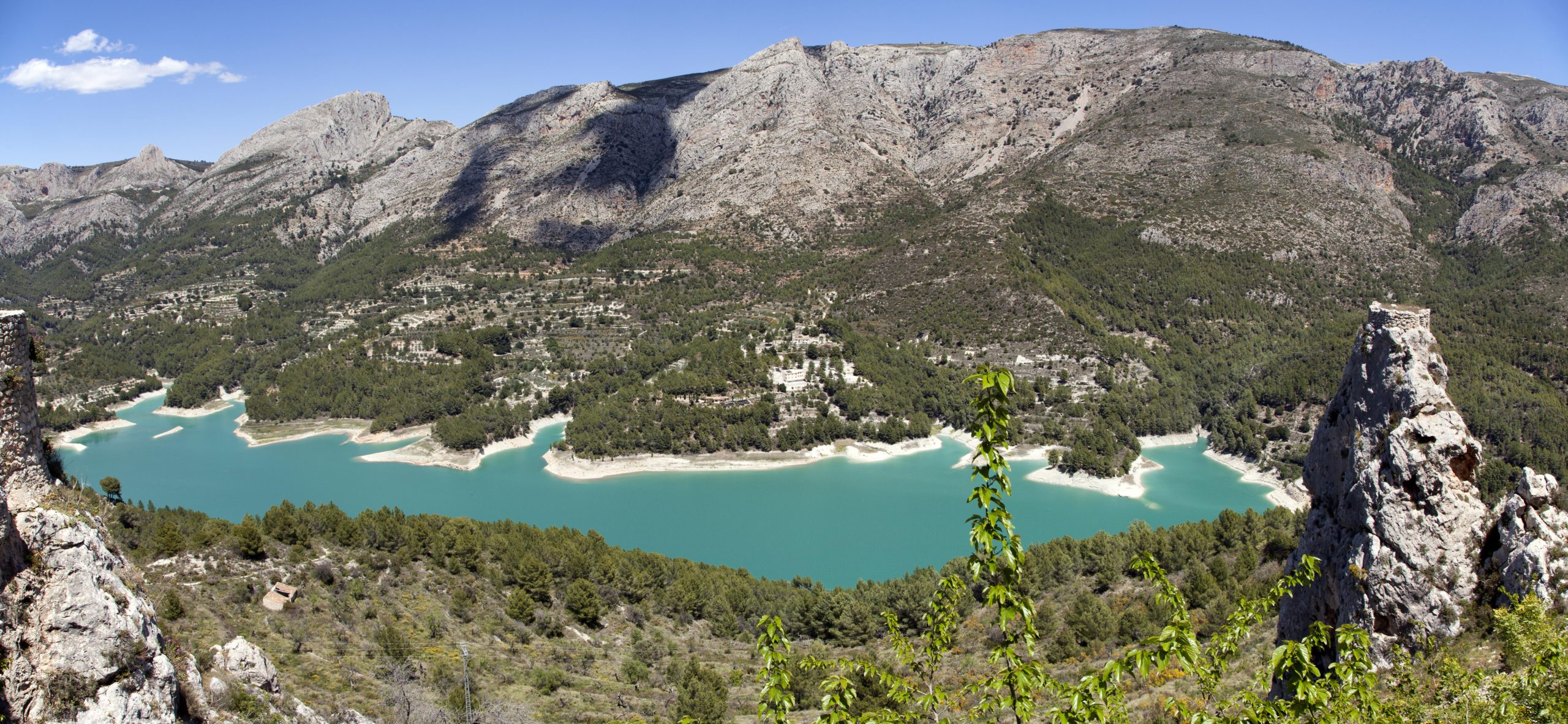 Embalse_de_Guadalest,_Alicante